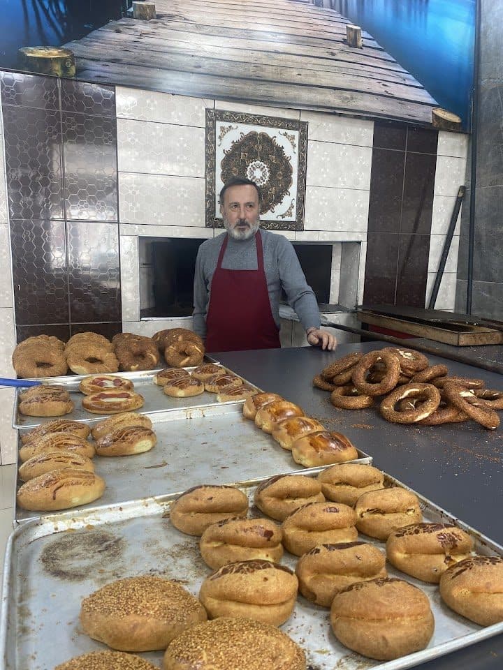 Ustanın elinden taş fırın simidi