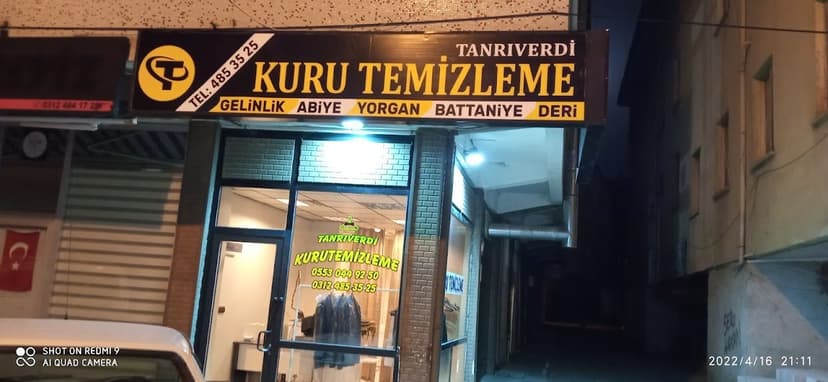 Dükkân cephesi ve tabela