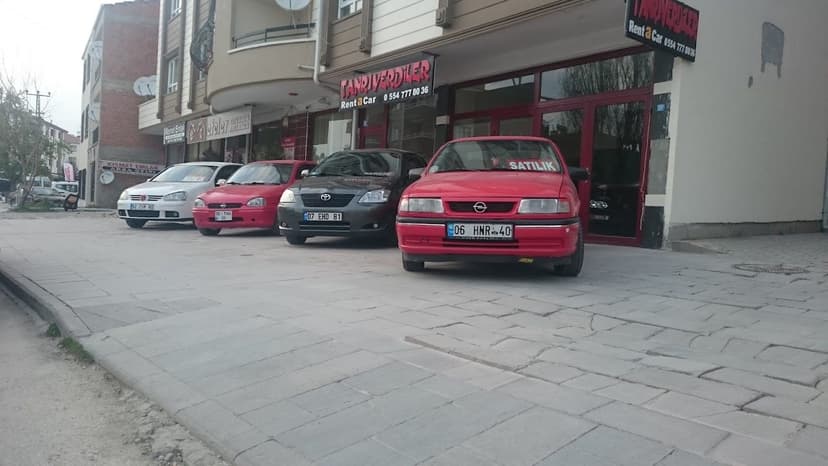Galeride satışa hazır araçlar