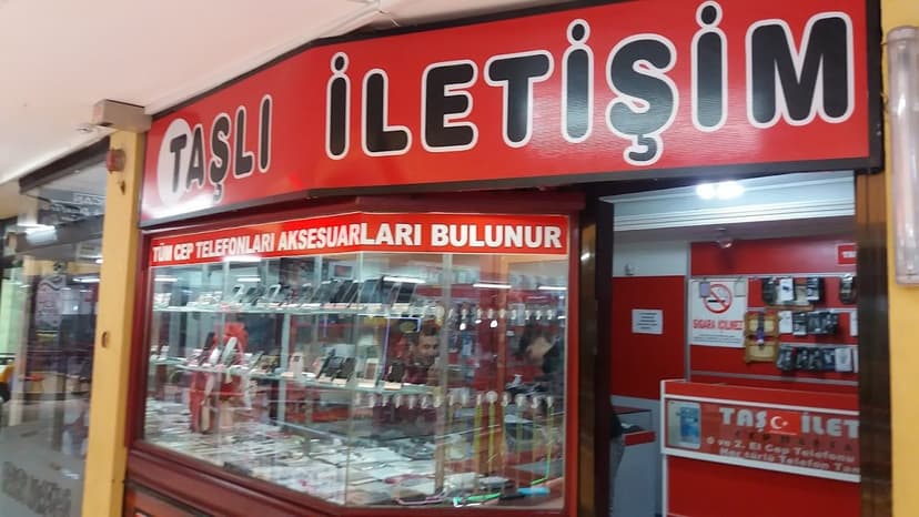 Taşlı İletişim dükkân görünümü — Gölbaşı Ticaret Merkezi