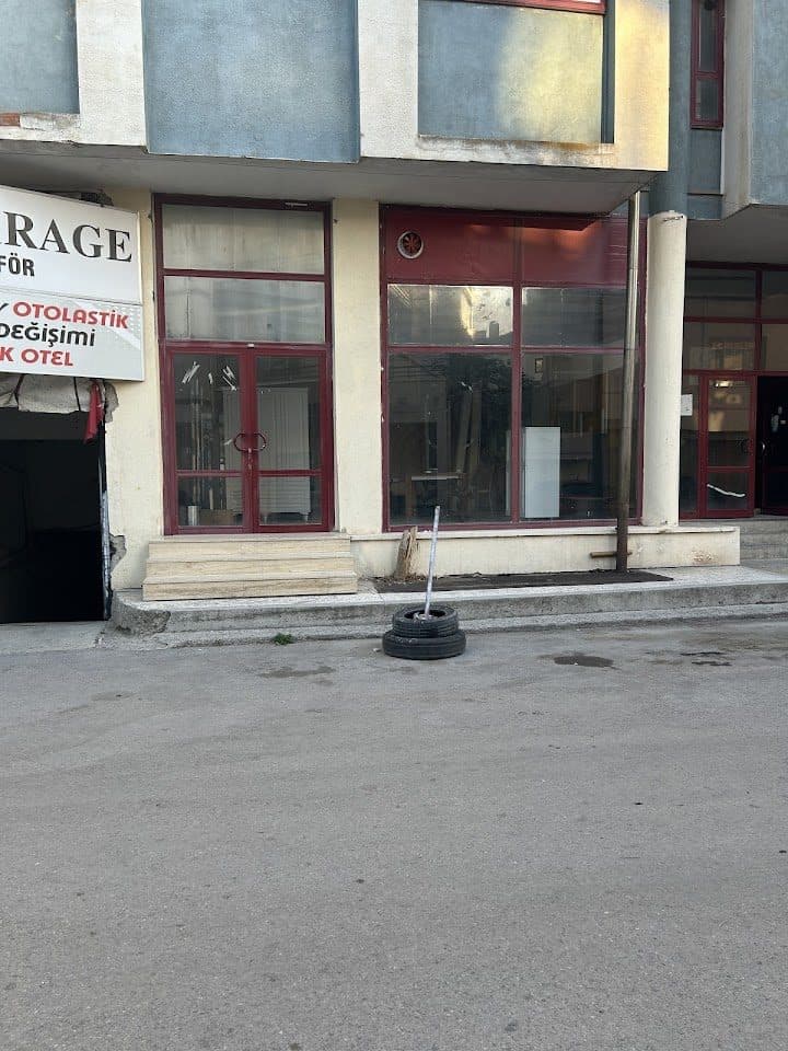 Teknik Mobilya Dekorasyon dükkân cephe görünümü