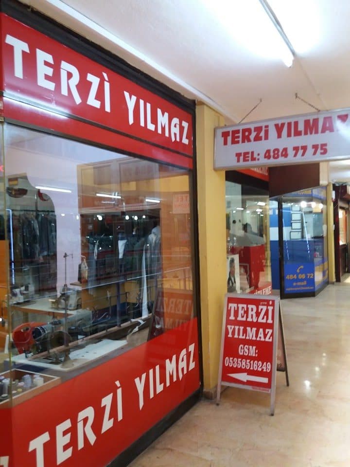 Terzi Yılmaz dükkân tabelası ve vitrini