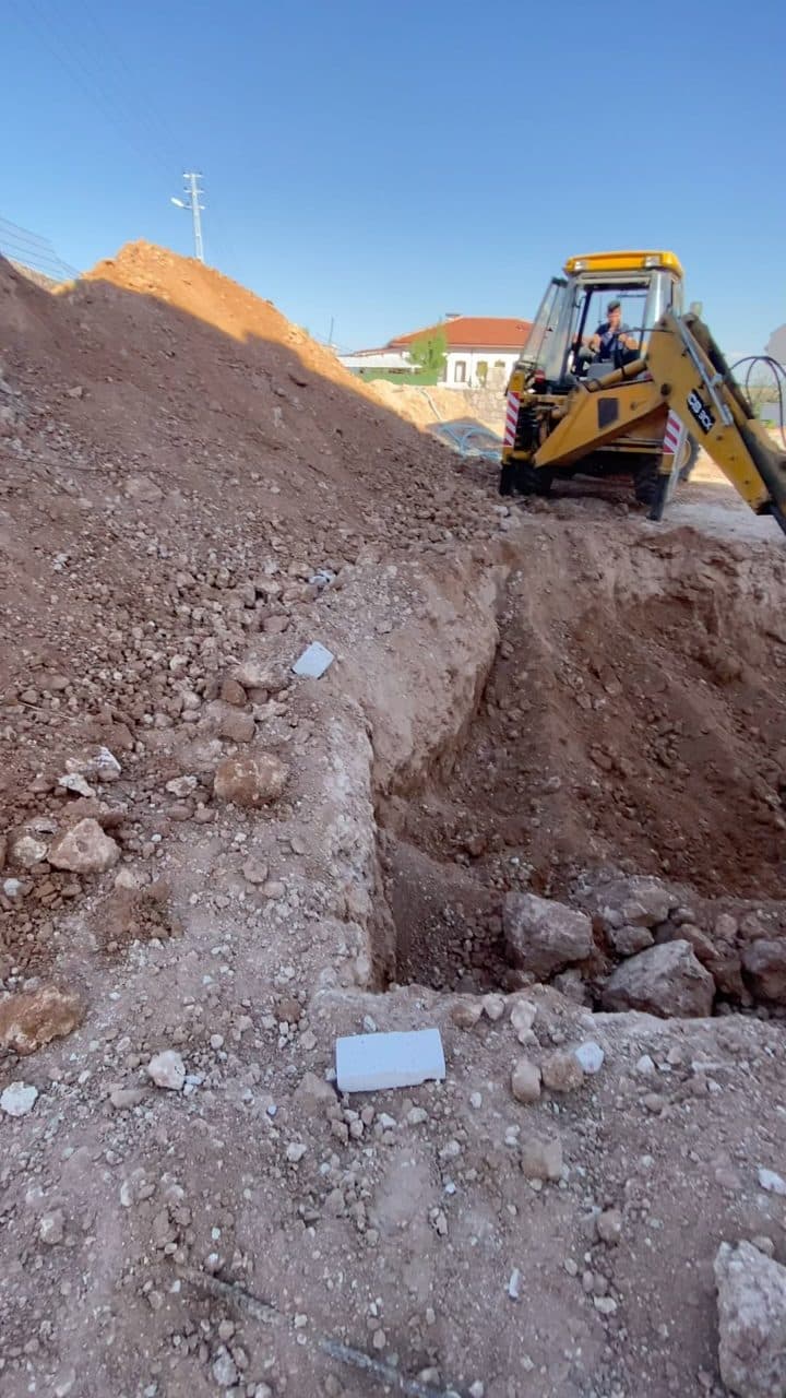 Ekskavatör ile kazı ve tesviye
