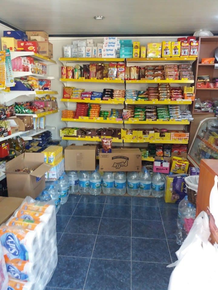 Market reyonu ve raflar