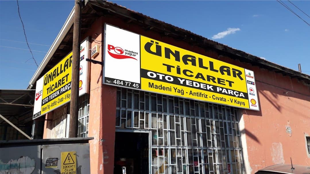 Ünallar Ticaret tabelası ve dükkân görünümü