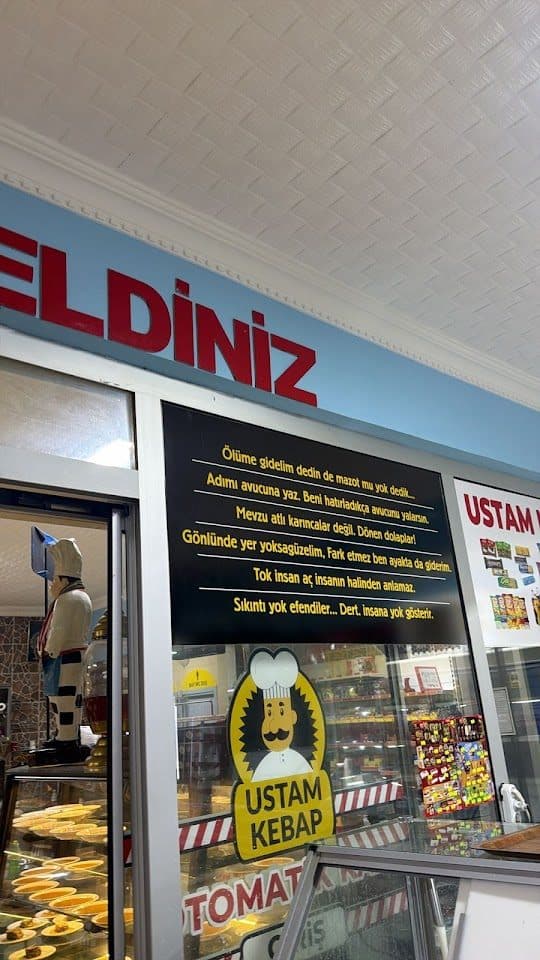 Ustam Kebap dükkân girişi ve tabelası