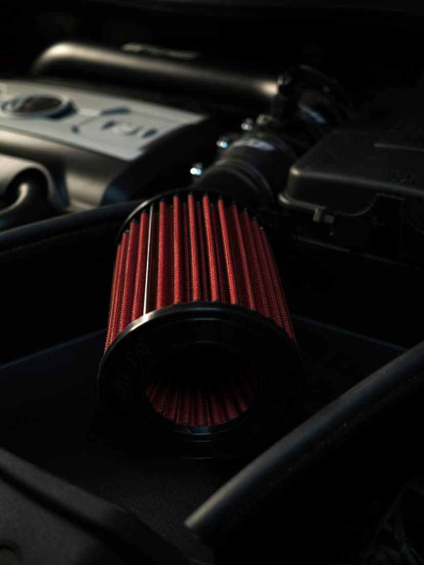Hava filtresi ve motor parçaları (temsili görsel)