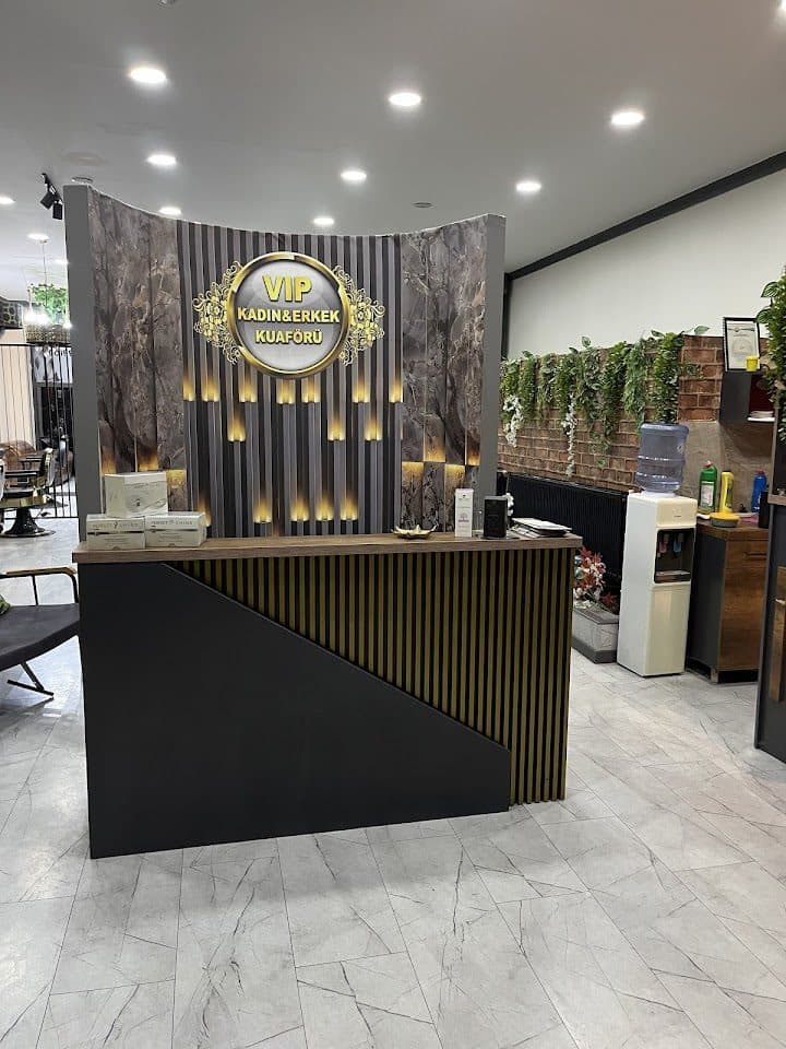 Salon karşılama ve bekleme alanı