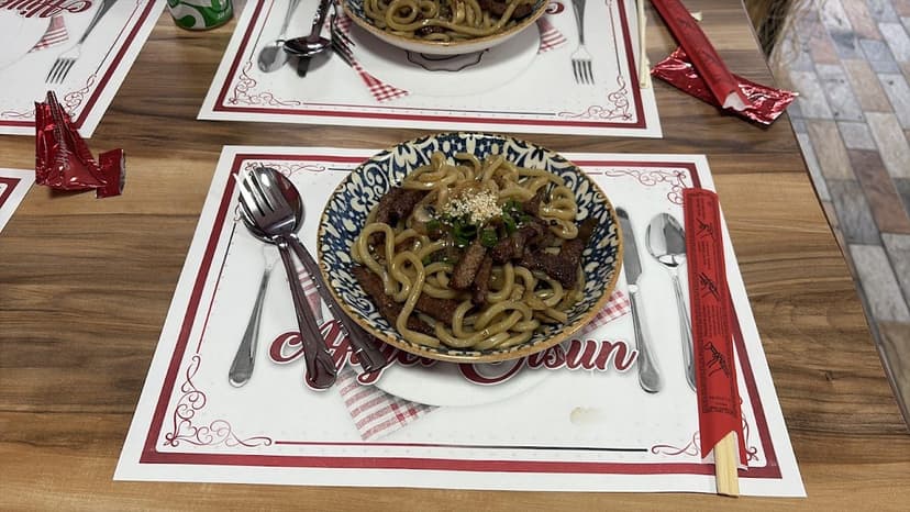 Servise hazır noodle