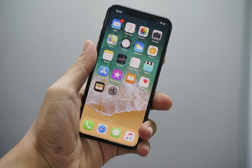 iPhone kullanımı (temsili görsel)