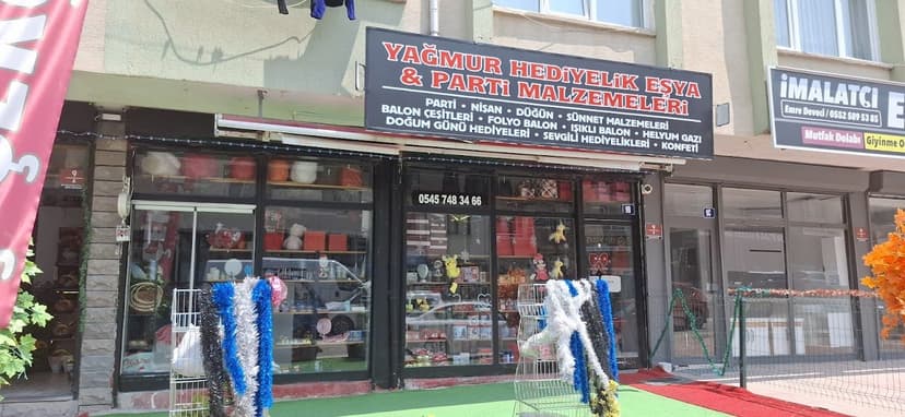 Yağmur Hediyelik Eşya ve Parti Malzemeleri mağaza cephesi