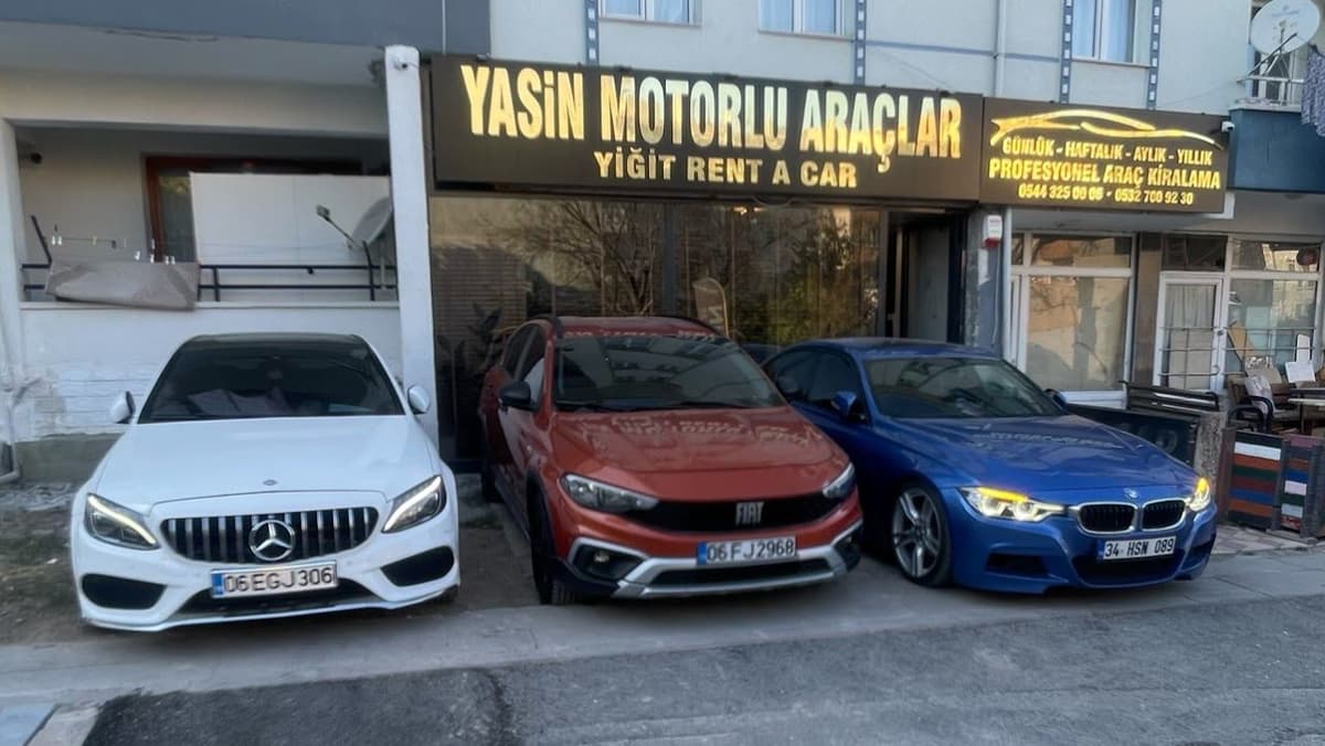 Yasin Motorlu Araçlar / Yiğit Rent a Car dükkân ve kiralık araç görünümü