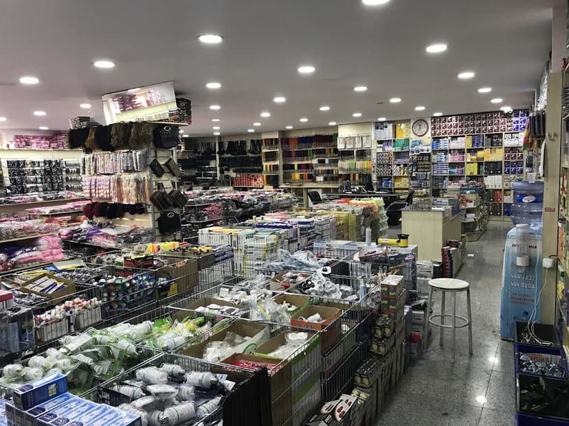 Ev ve mutfak ürünleri reyonu