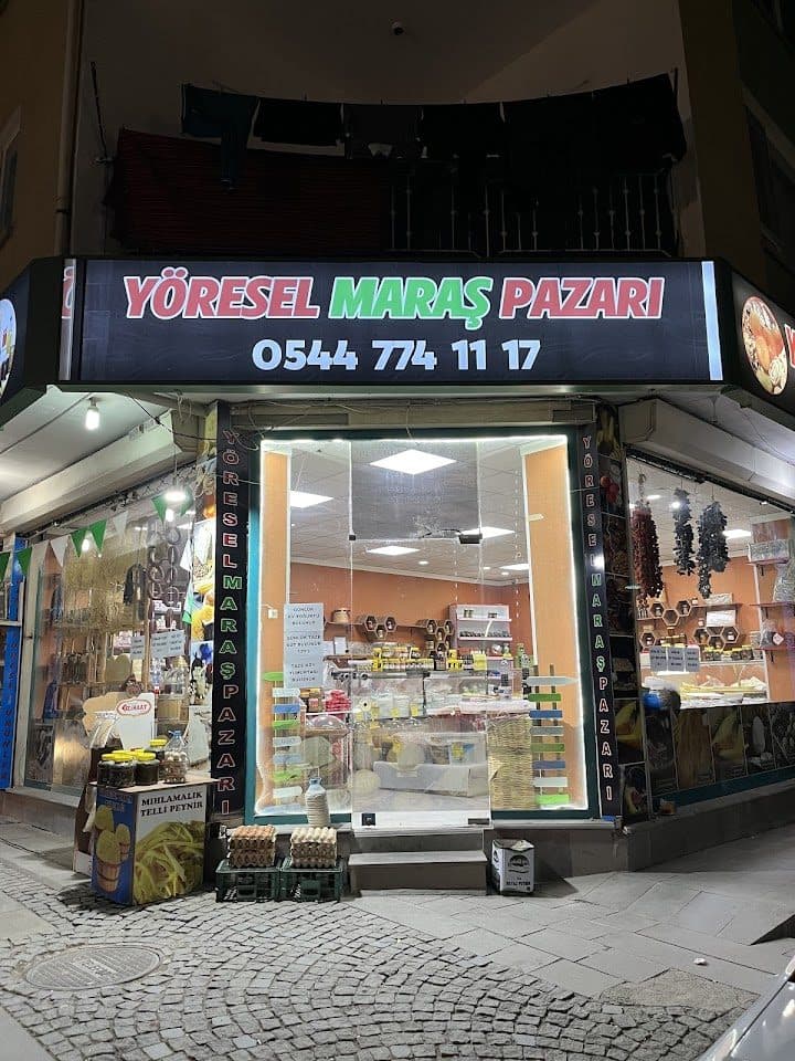 Yöresel Maraş Pazarı dükkân görünümü