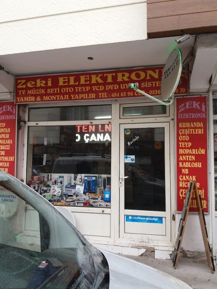 Dükkân girişi ve çanak anten