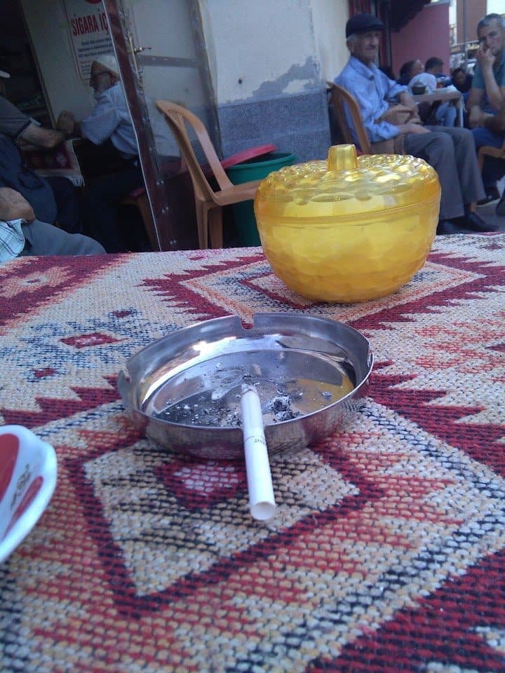 Geleneksel çay ocağı atmosferi