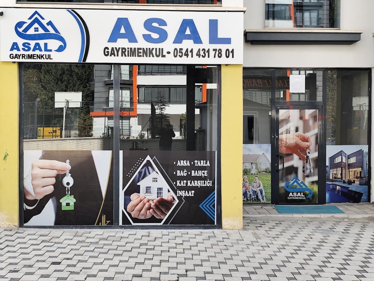 Asal Gayrimenkul ofis girişi ve tabela