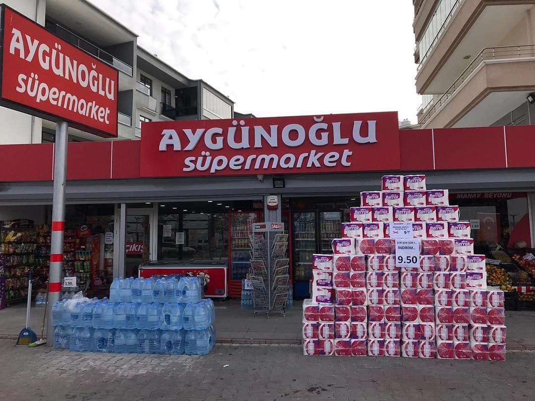 Aygünoğlu Süpermarket dükkân cephesi ve tabelası