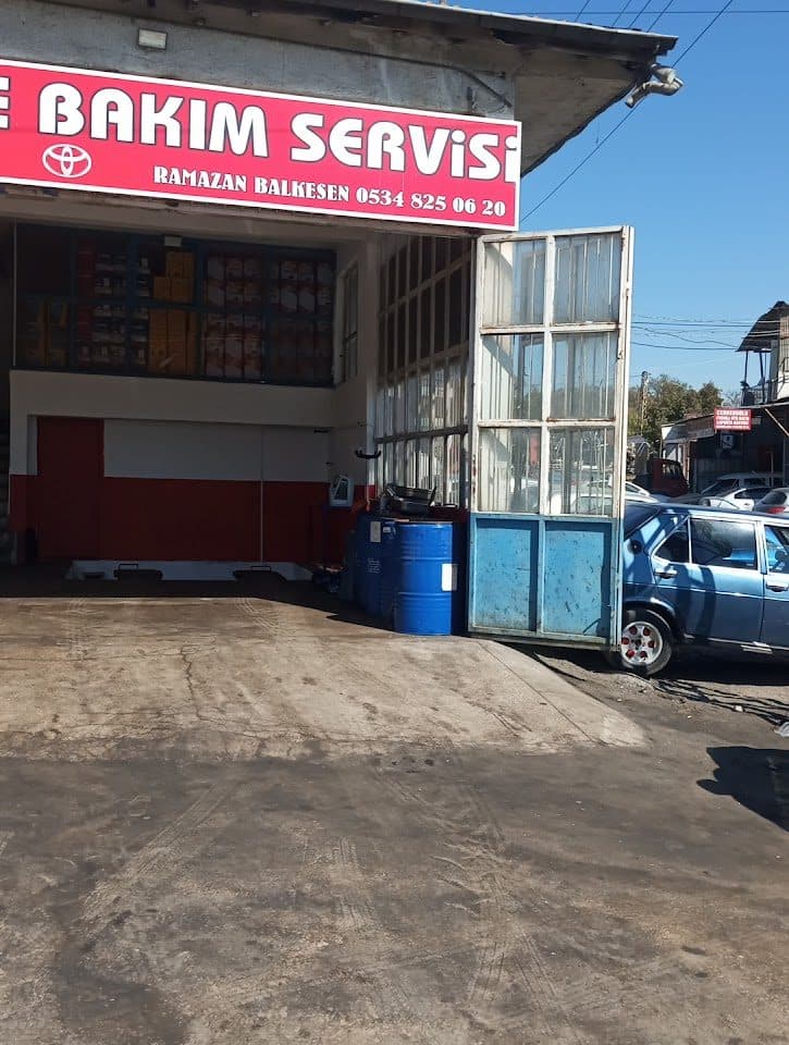 Balkesen Oto Tamir ve Bakım Servisi dükkân cephesi ve tabelası