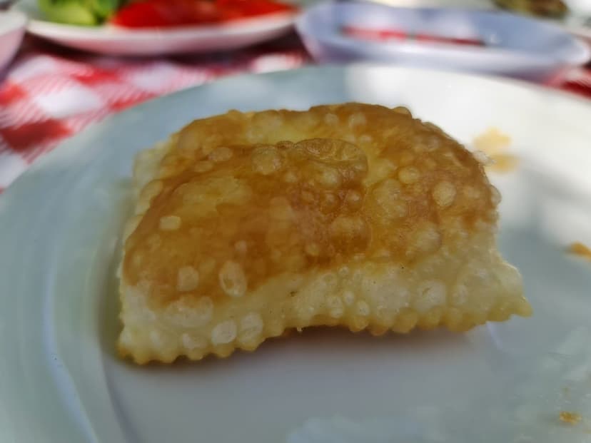 Çıtır çiğ börek yakın çekim