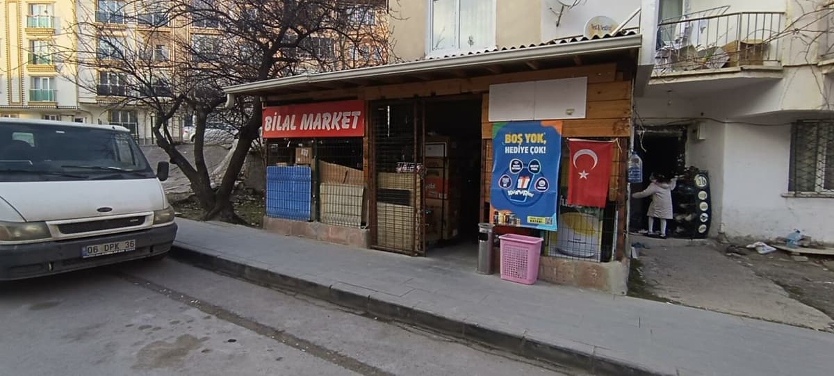 Bilal Market dükkân görünümü — Seğmenler 921. Sokak