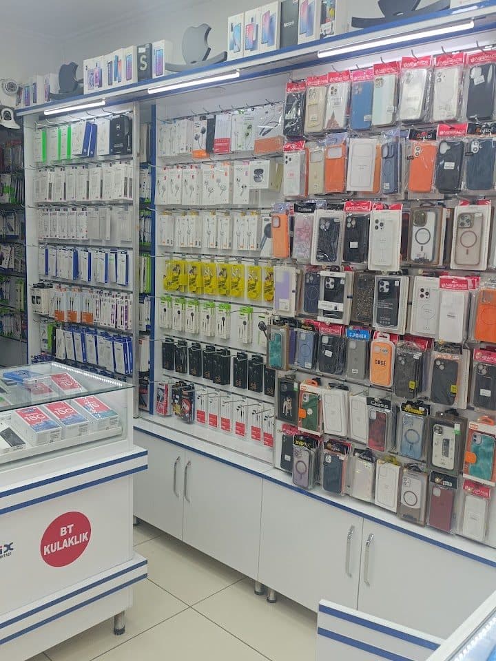 Telefon kılıfı ve aksesuar reyonu