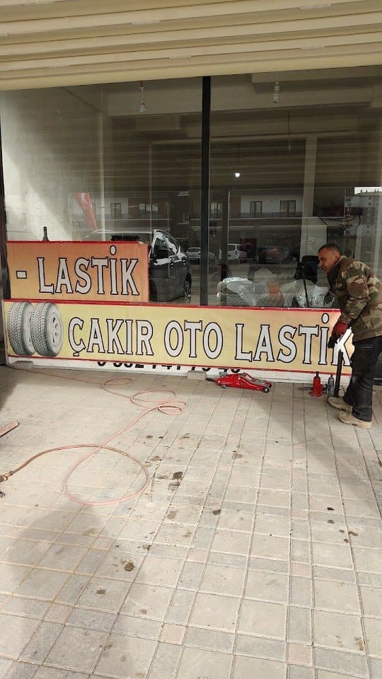 Çakır Oto Lastik tabelası