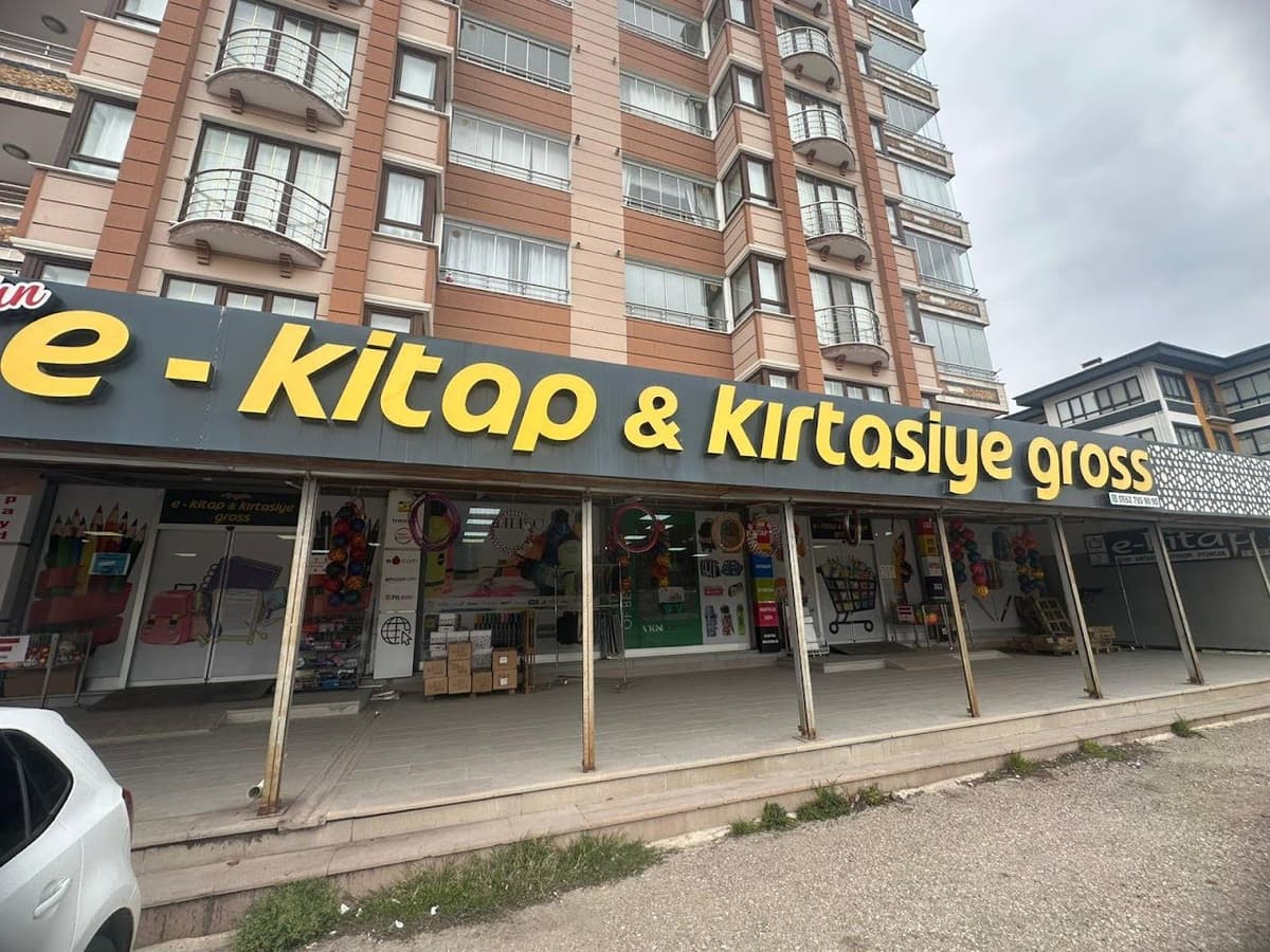 E-Kitap Kırtasiye Gross dükkân görünümü — Cemal Gürsel Caddesi