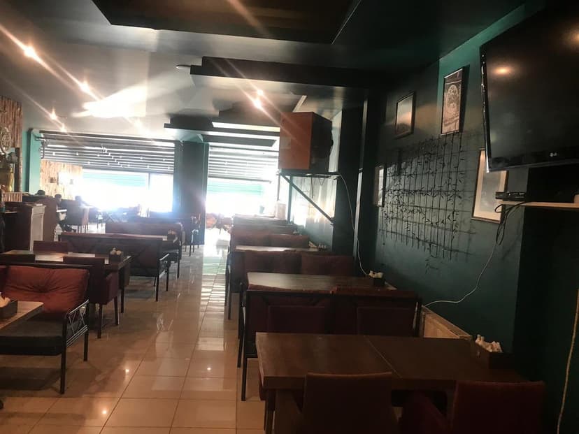 Ferah kafe oturma alanı