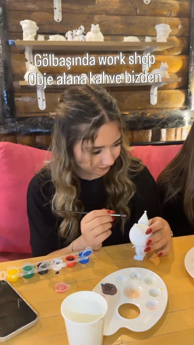 Obje boyama atölyesi etkinliği