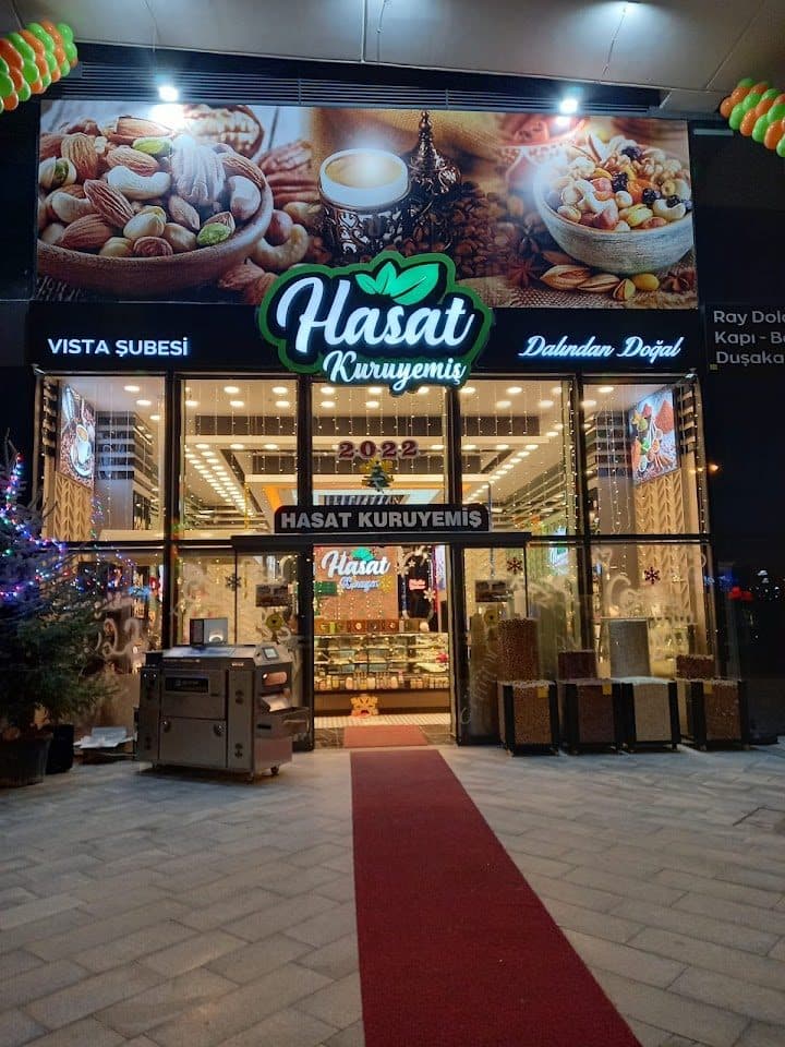 Hasat Kuruyemiş — hediyelik kutular ve şekerleme reyonu