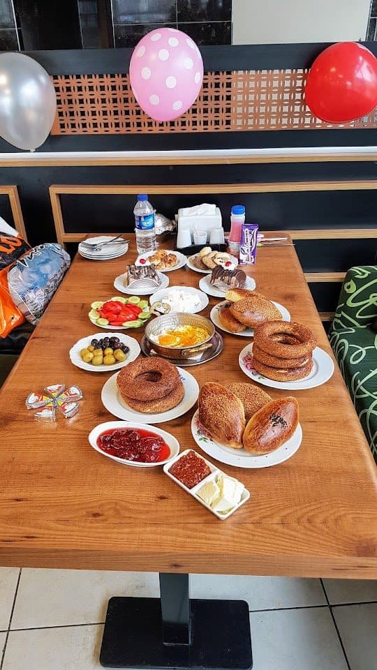 Serpme kahvaltı tabağı