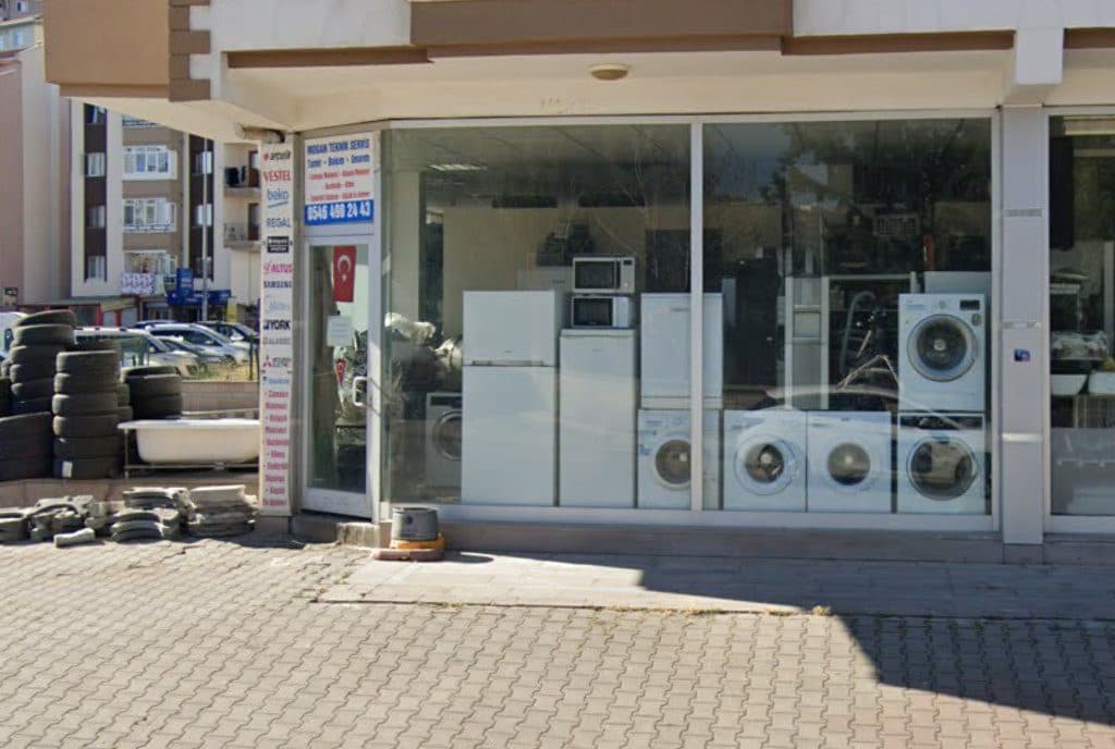 Mogan Teknik Servis dükkân cephesi ve vitrini (Google Street View)
