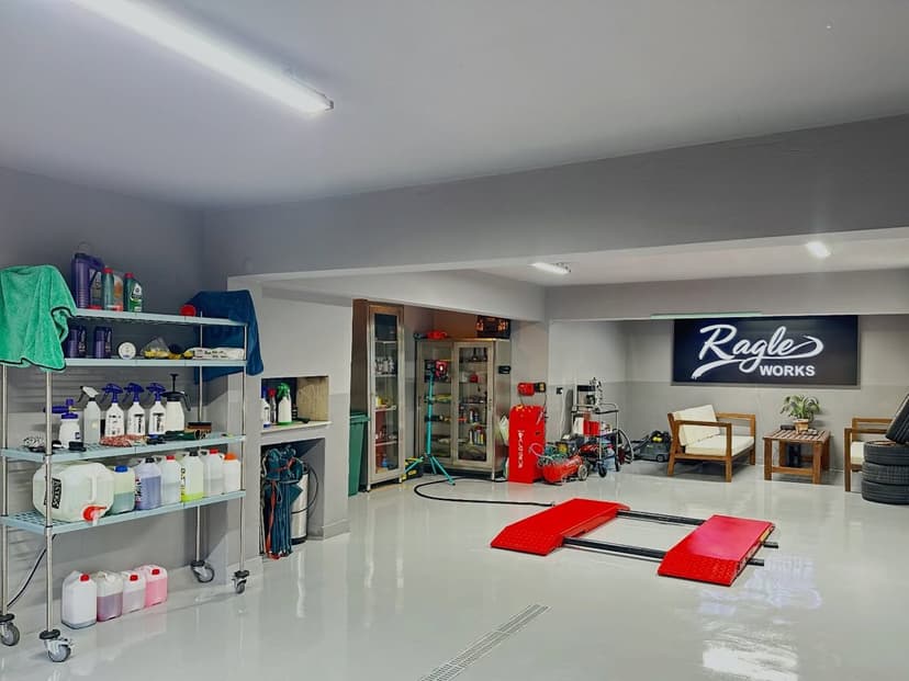 Aydınlık detailing ve kaplama atölyesi