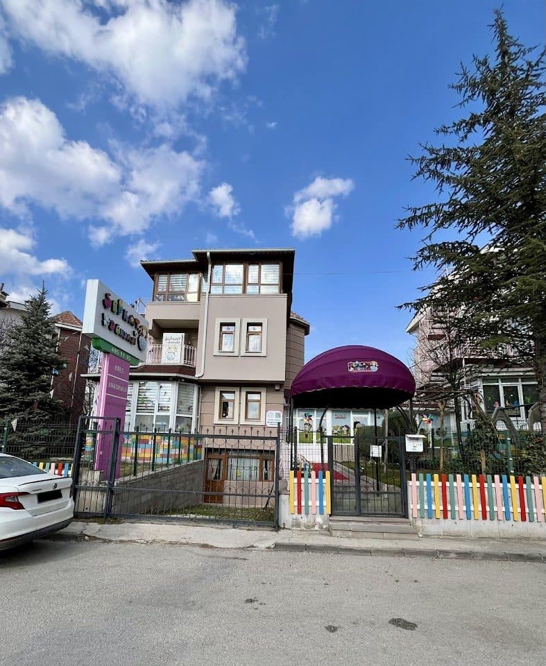 Şefkat Dünyası Gölbaşı kampüsü giriş cephesi