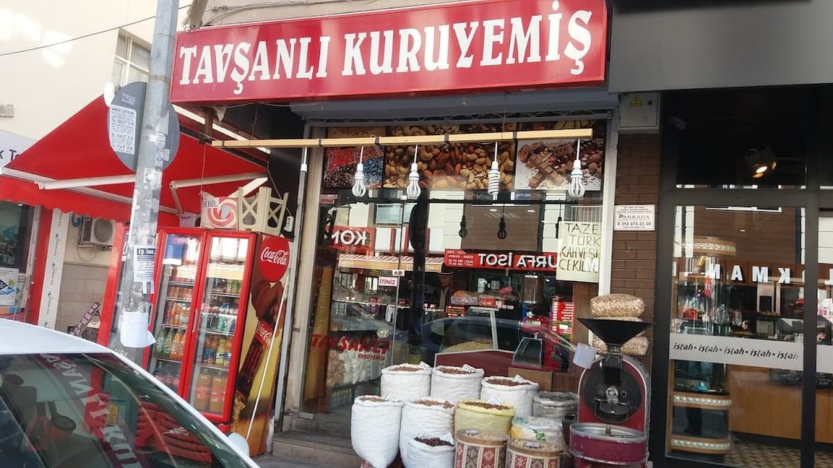 Tavşanlı Kuruyemiş dükkân görünümü