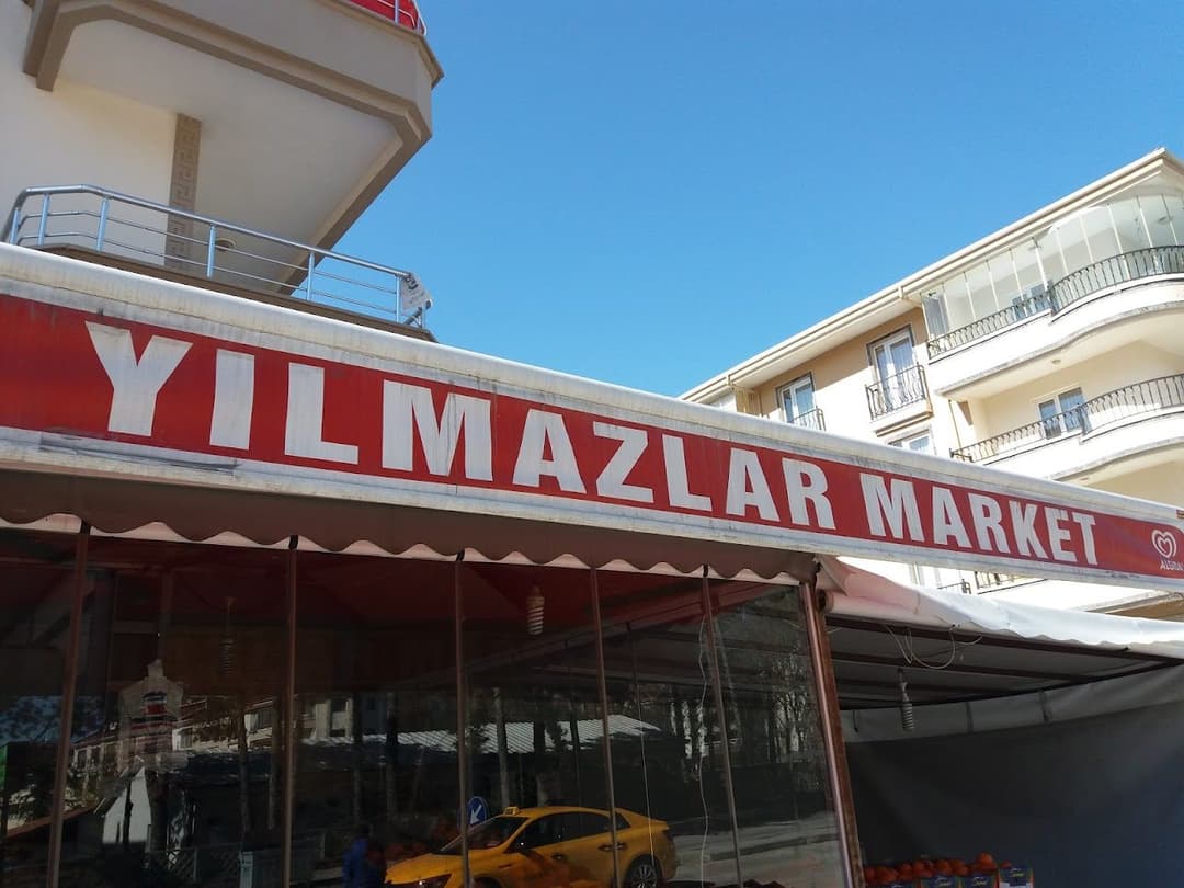Yılmazlar Market tabelası