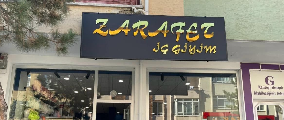 Zarafet İç Giyim mağaza tabelası ve cephesi